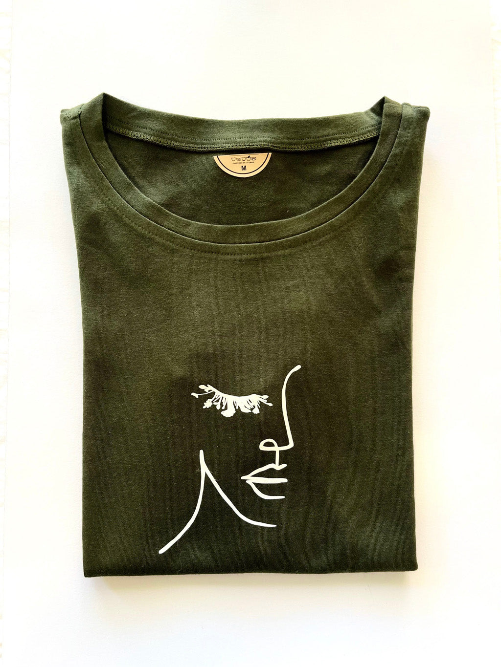 Woman t-shirt made of cotton